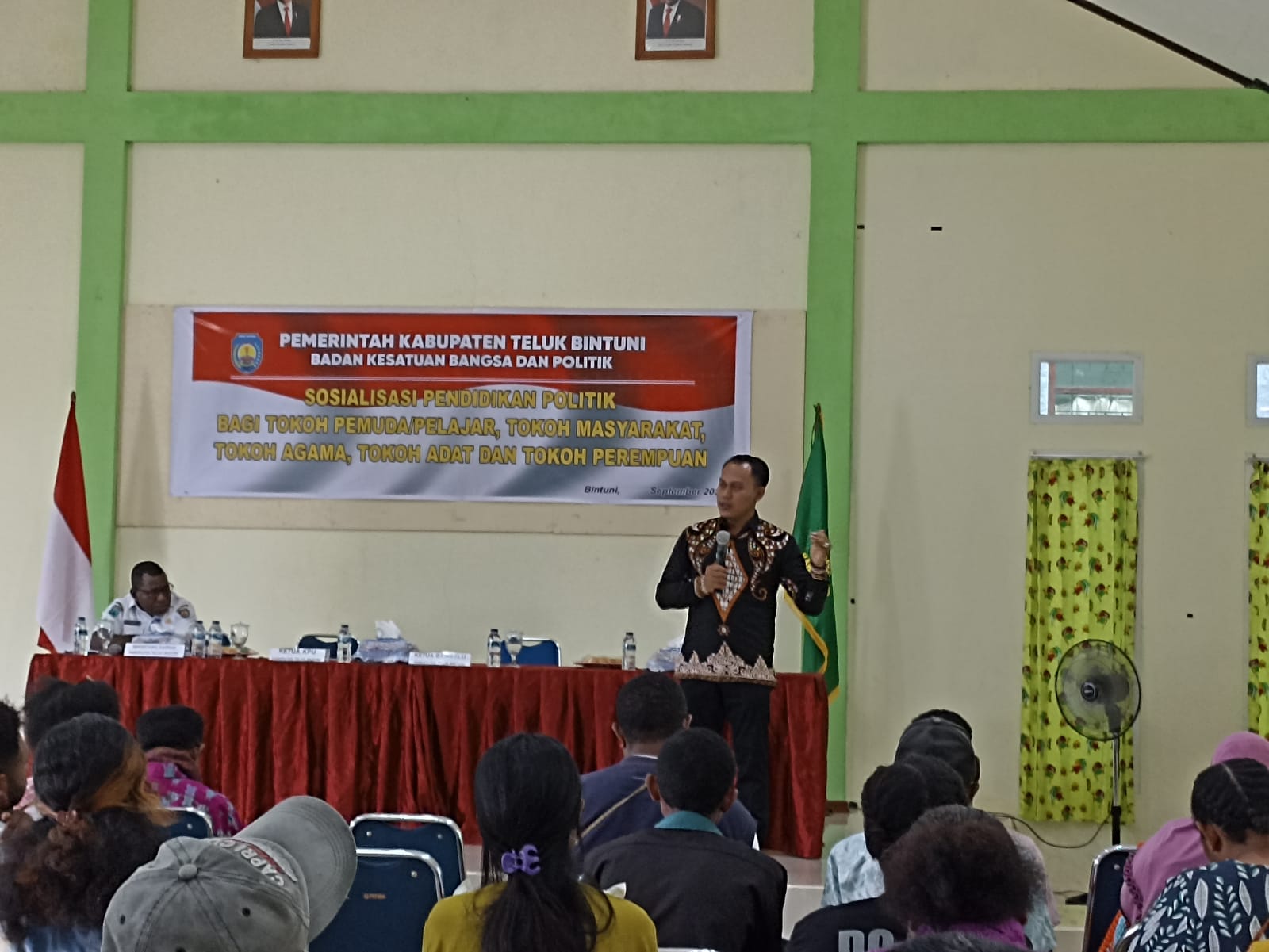 Kesbangpol Gelar Sosialisasi Pendidikan Politik Pada Para Tokoh