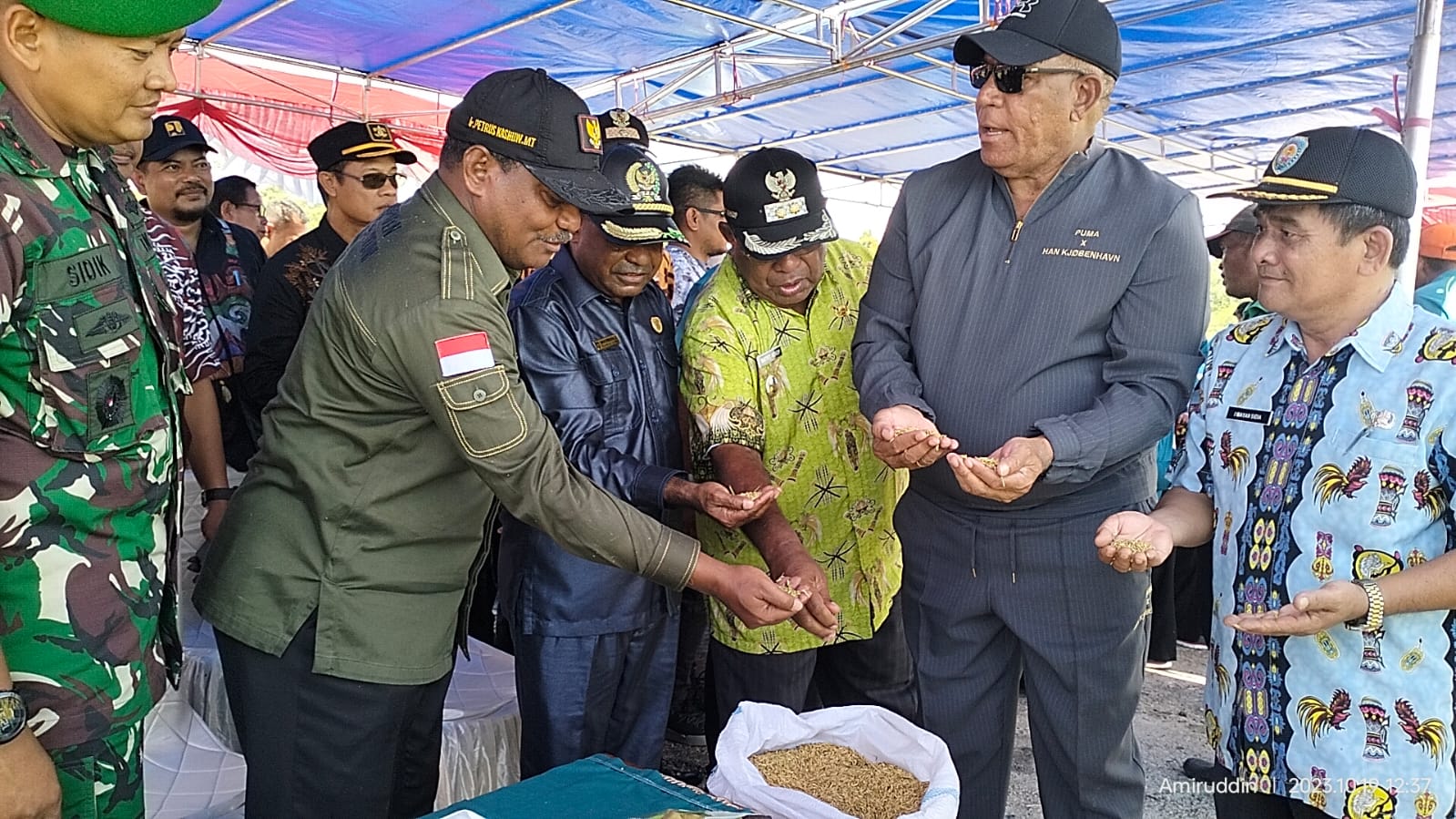 Gubernur Waterpauw : Bintuni Harus Mampu Menjadi Salah Satu Pemasok Bapok Diwilayah Papua Barat