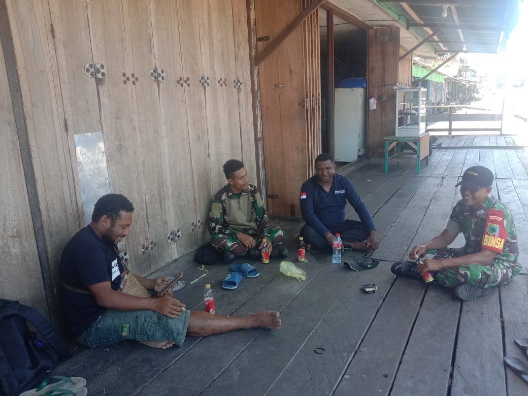 Babinsa 1806-02 Babo laksanakan Kosmos Dengan Warga Binaan Babinsa 1806-02 Babo laksanakan Kosmos Dengan Warga Binaan