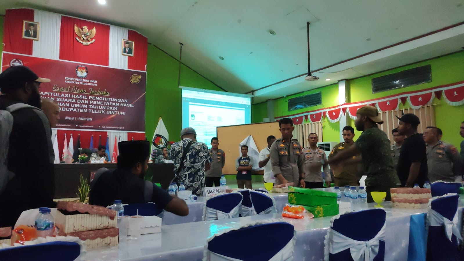 Lantaran Rekomendasi Rekapitulasi Suara di Bintuni Ricuh Berujung Skorsing