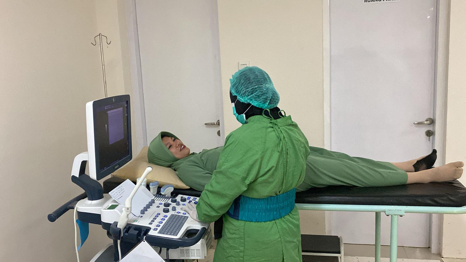 Persit KCK 3 Yonif Gelar Pemeriksaan Kandungan Dalam Rangka Menyambut HUT ke 78