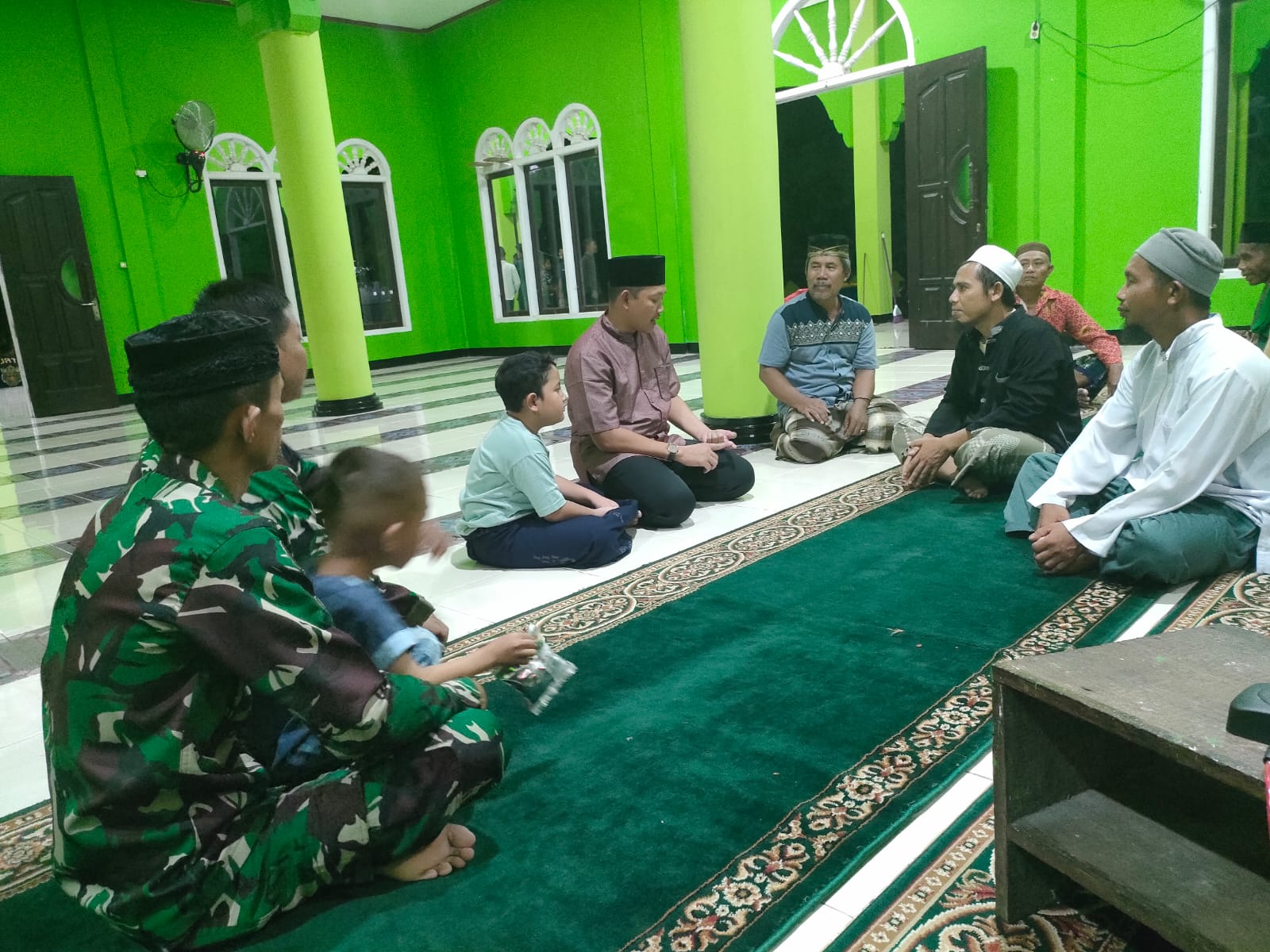 Kodim 1806 Bintuni Laksanakan Sholat Taraweh Keliling, Dandim: Maknai Bulan Suci Ramadhan