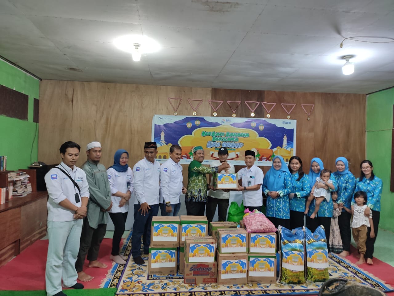 BRI KC Bintuni Berbagi Bahagia Bersama BRI Group Di Panti Asuhan