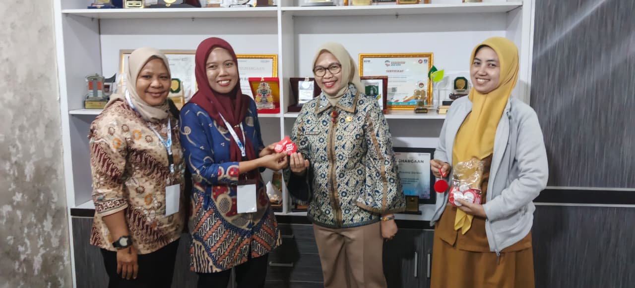 Mengenal Sitti Ma’ani Nina, Sosok Kartini di Birokrasi Kota Serang