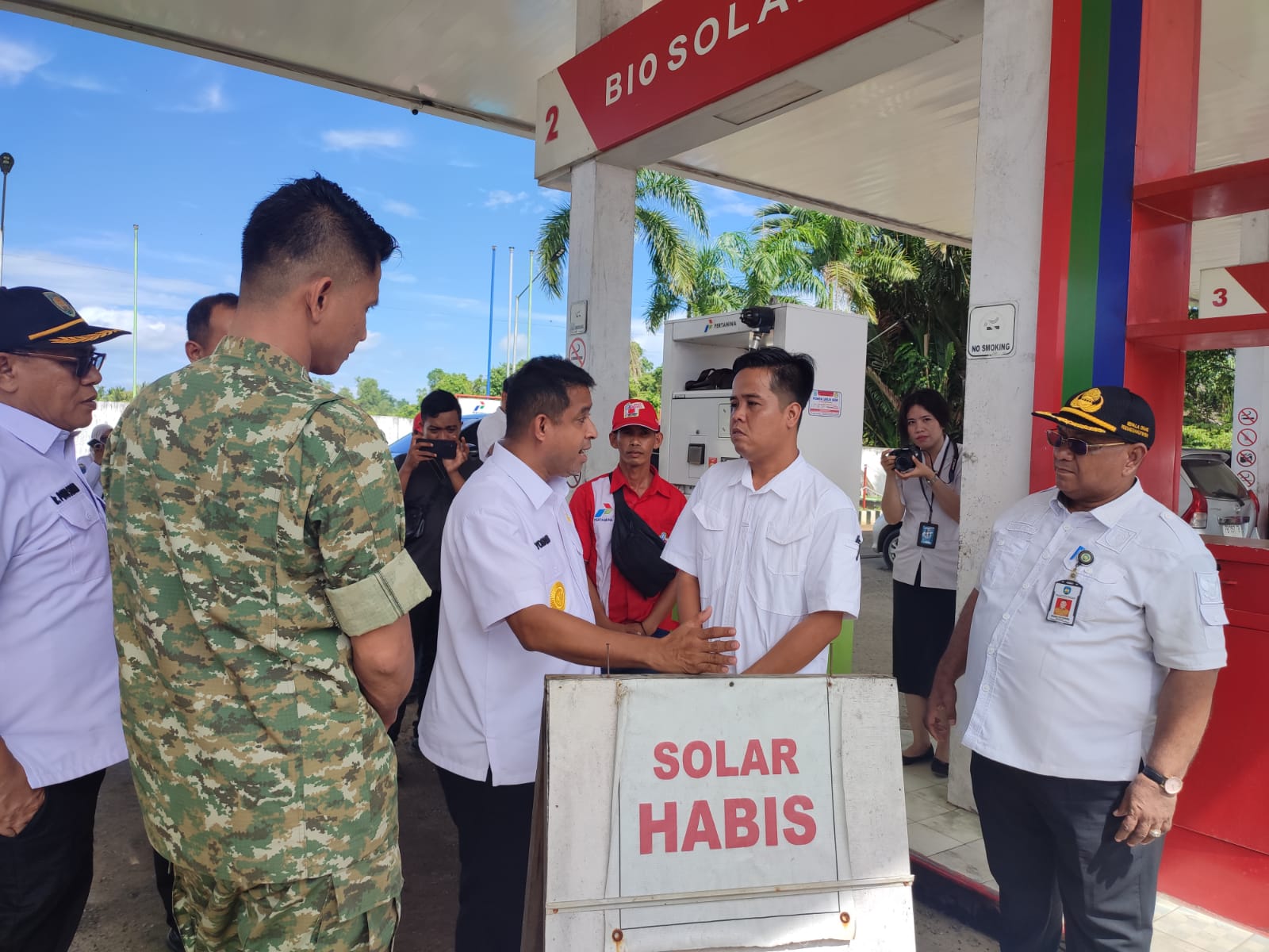 Antisipasi Dampak Kenaikan Harga BBM, Bupati dan Wakil Bupati Teluk Bintuni Perketat Pengawasan