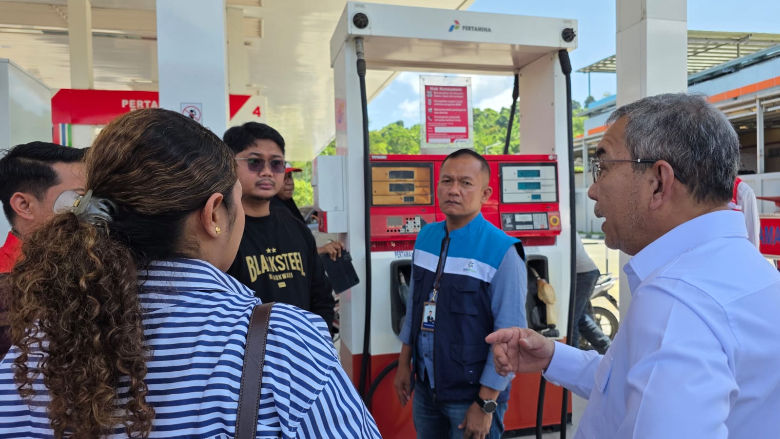 Dugaan Penyimpanan BBM Subsidi, Dua Anggota DPR RI Komisi Xll dan BPH Migas Sidak SPBU di Manokwari