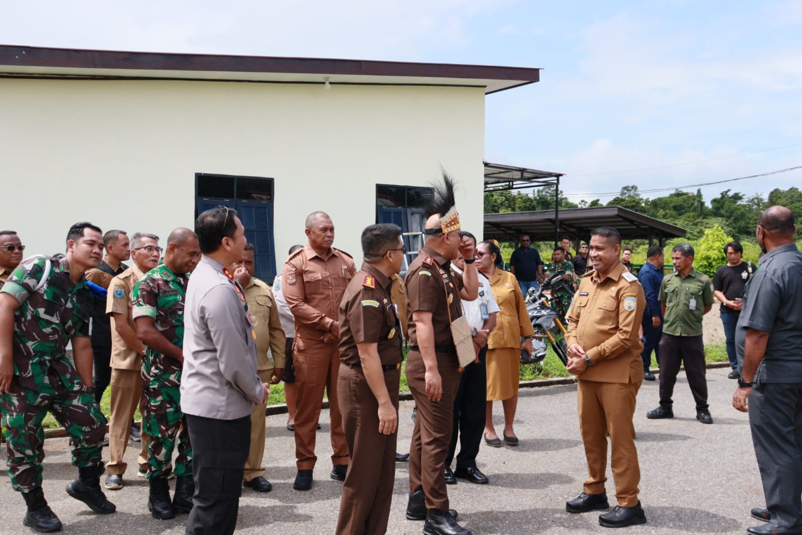 Bupati Yohanis Manibuy Resmikan Gedung PTSP Kejaksaan Negeri Teluk Bintuni
